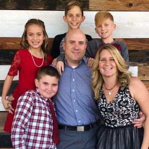 Meet your Posher, Joy